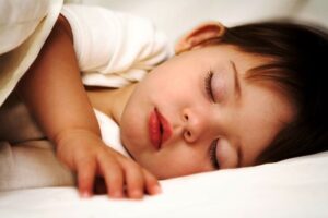 Infancia - Niño durmiendo placenteramente