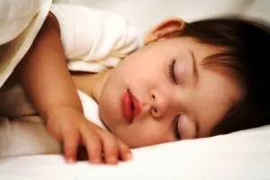 Infancia - Niño durmiendo placenteramente