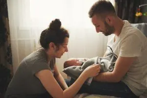 Dependencia emocional - Bebé y padres