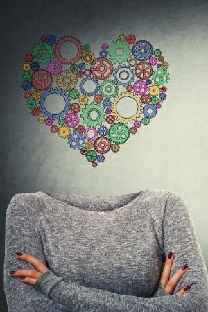 mujer con conciencia emocional