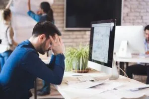Distimia - Hombre en el trabajo