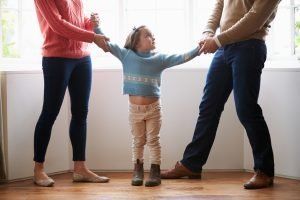 Divorcio - Padres peleando por su hija
