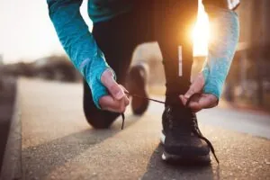 Mecanismos de defensa - Mujer preparandose para correr