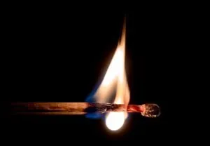 Piromanía - fósforo encendido