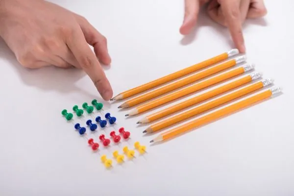 TOC - Elementos ordenados por colores