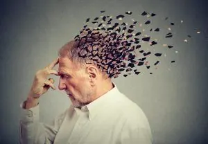 Tercera edad y psicología 2 - Hombre con problemas en la memoria