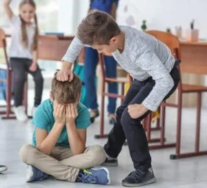 Trastorno negativista desafiante Niño peleando