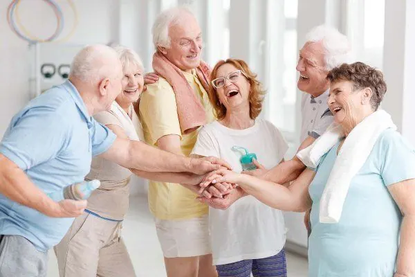 Talleres terapéuticos para adultos mayores