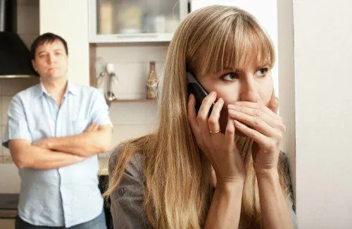 Infidelidad emocional y falta de comunicación en la pareja