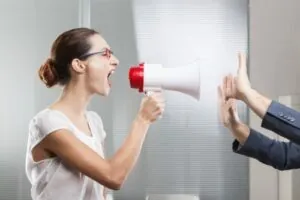 Comunicación no asertiva 